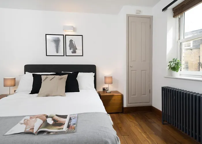 Best Location 2 Bedr, 3 Beds, Covent Grdn, China Town
